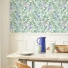 Papier peint Casadeco de la collection Soliflore, Garden Flowers met l'accent sur la diversité florale des jardins, disponible en 2 coloris.