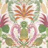 Le papier peint Samba de la collection Rio par Casadeco à un esprit tropical, où fruits et fleurs s’animent en couleurs vives et lumineuses.