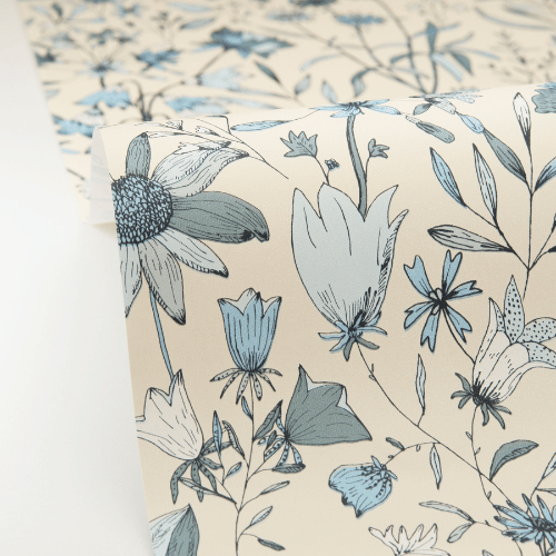 La papier peint Jardin de Giverny par Caselio est un motif floral poétique inspiré d’un jardin à la française, il est frais, coloré et tendance.