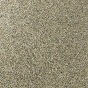 Papier peint Grezzo – Arte Essentials Kaolin : Aux éclats de basalte, une matière brute aux éclats naturels et nuances minérales inspirées de la pierre.