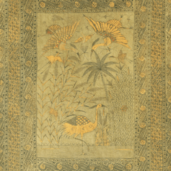 Panoramique Passeggio – Arte Essentials Kaolin : une fresque poétique aux grues élégantes, sur un support effet parchemin pour un rendu patiné et raffiné.