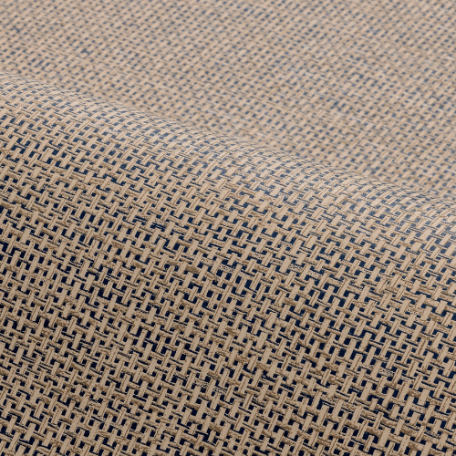 Papier peint Vannora de la collection Tressora, Casamance : une texture effet raphia inspirée de la vannerie thaïlandaise, un relief raffiné et naturel.